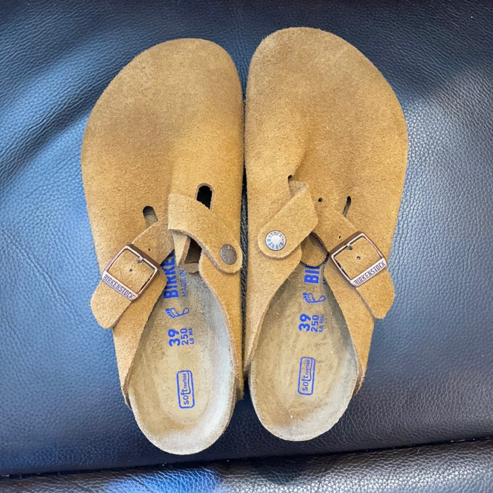 new-  birkenstock boston suede clogs- 39 softbed